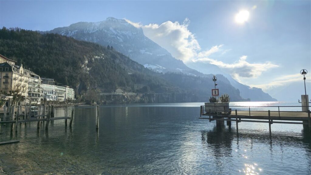 Brunnen is a beautiful lakeside village in the municipality of Ingenbohl, situated on the eastern shore of Lake Lucerne (Vierwaldstättersee) in central Switzerland. It’s a popular tourist destination known for its stunning views, outdoor activities, and rich Swiss history.